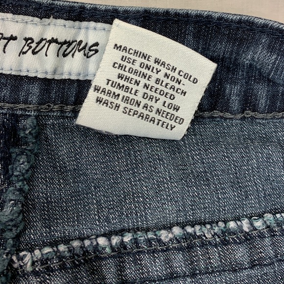 Hot Bottoms Jean Shorts with Stretch Size: 16 - Picture 4 of 7